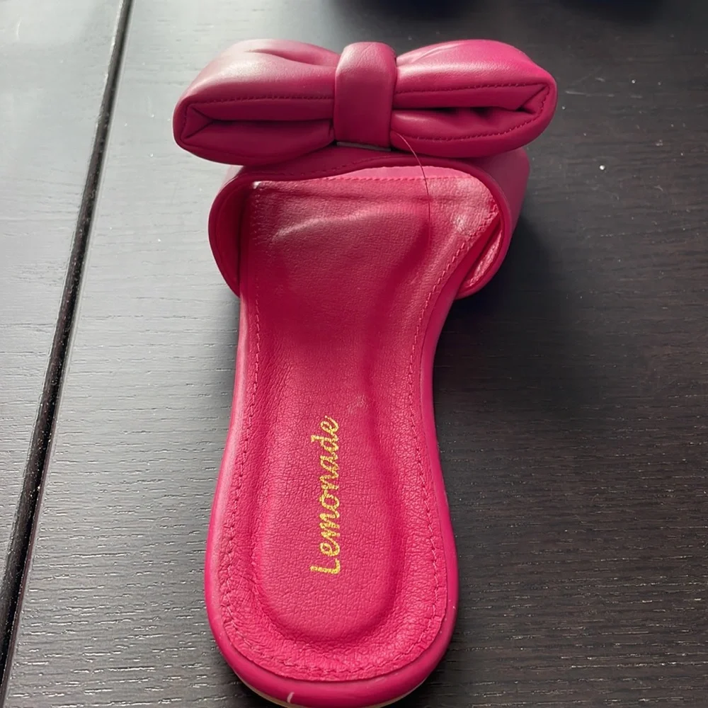 Lemonade pink flip flops - Picture 2 of 3